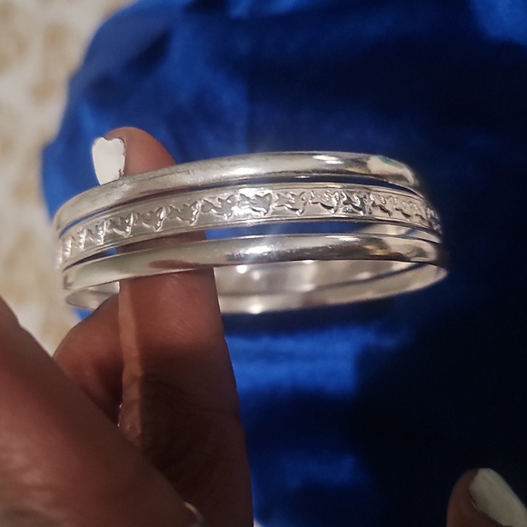 Elegant Sterling Silver Bangle Bracelets Set Of Three, (New), Ladies Size 8 - Picture 7 of 8